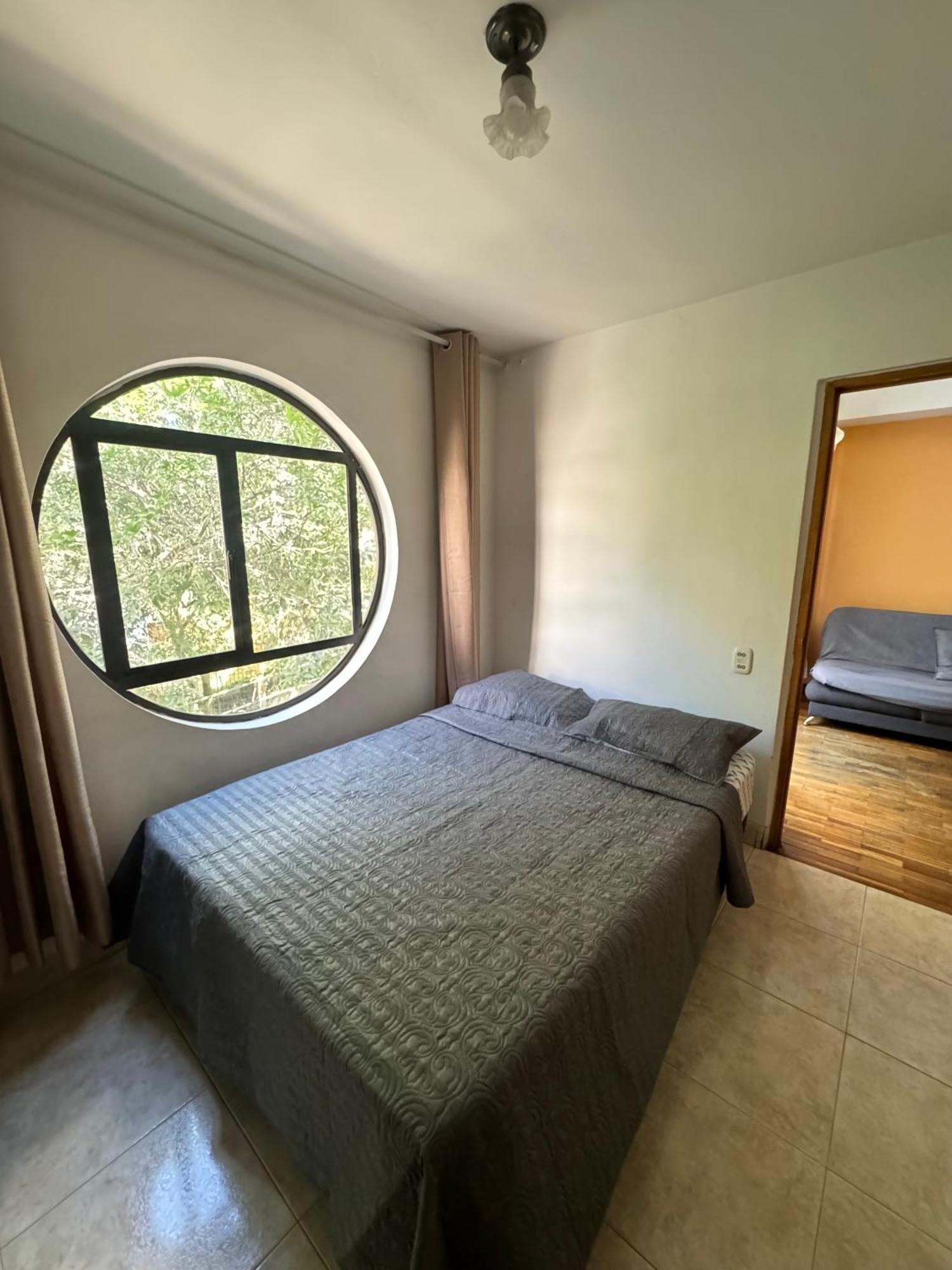 Ferienhaus Casa Entera-cerca A Mall La Y Estacion De Tranvia