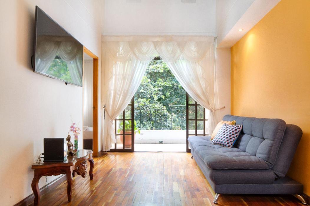 Casa Entera-cerca A Mall La Y Estacion De Tranvia Ferienhaus Medellín