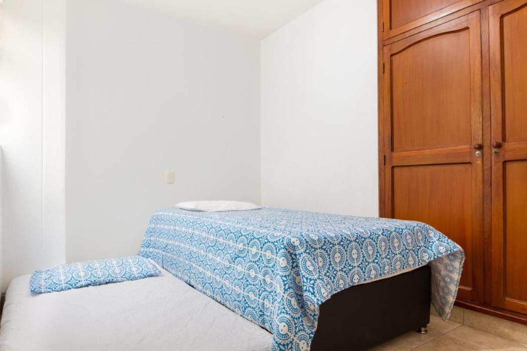 Ferienhaus Casa Entera-cerca A Mall La Y Estacion De Tranvia