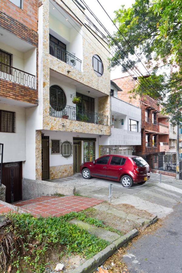 Casa Entera-cerca A Mall La Y Estacion De Tranvia Medellín